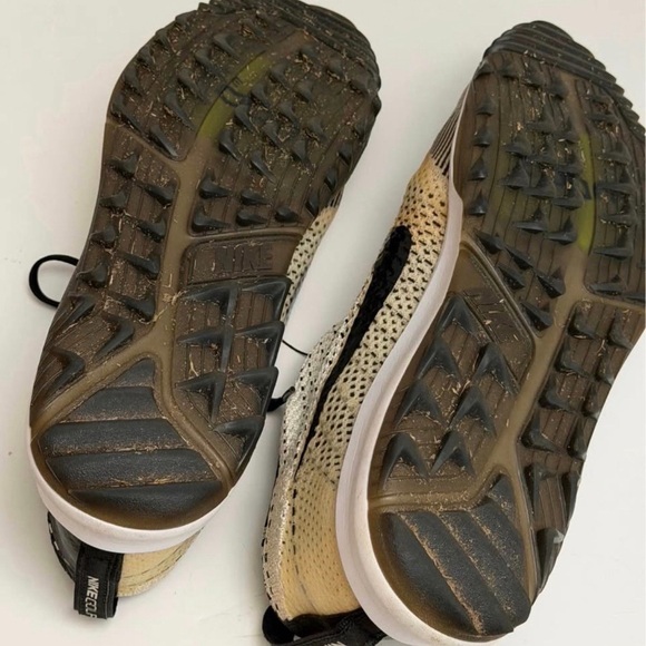 Nike Men’s Flyknit Sneakers - Picture 5 of 8